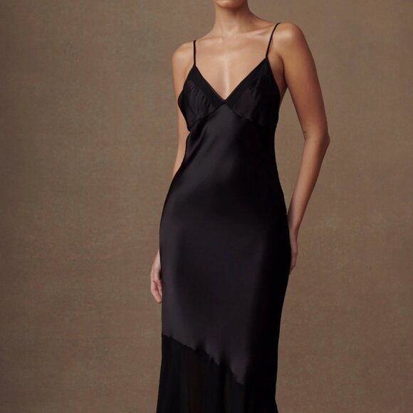 Evelyn Iridescent Satin Maxi Dress with train - Picture 2 of 10